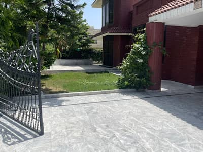 1 Kanal Solid Built Owner-Built Red-Brick House for Sale in DHA Phase 3