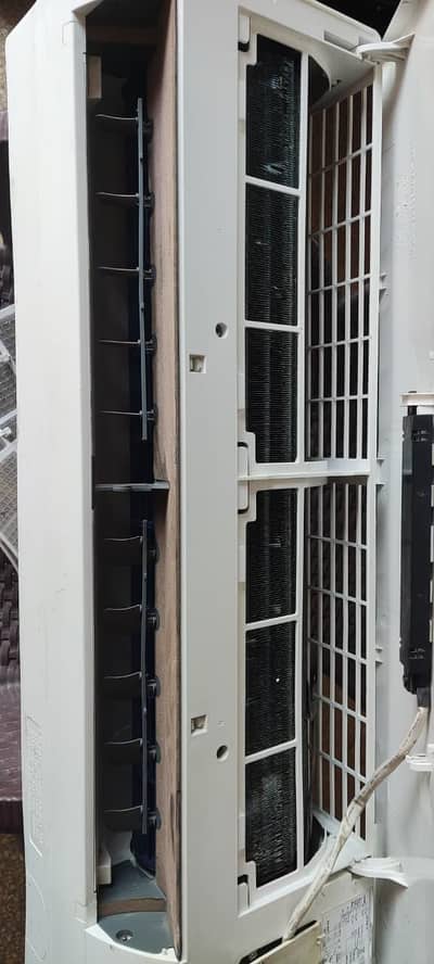 DAWLANCE 1-TON Split AC (leaked, No pipes) Urgent Sale