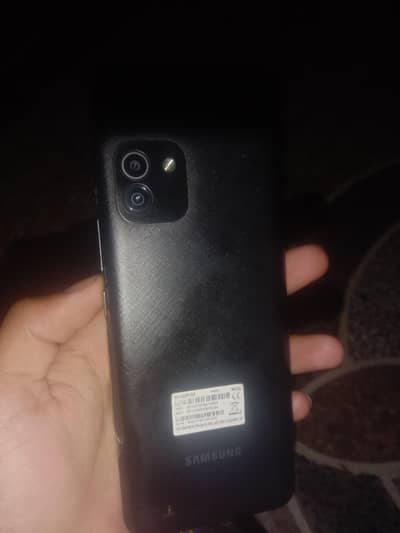black color camera quality 0k mobile condition is 10 by 9