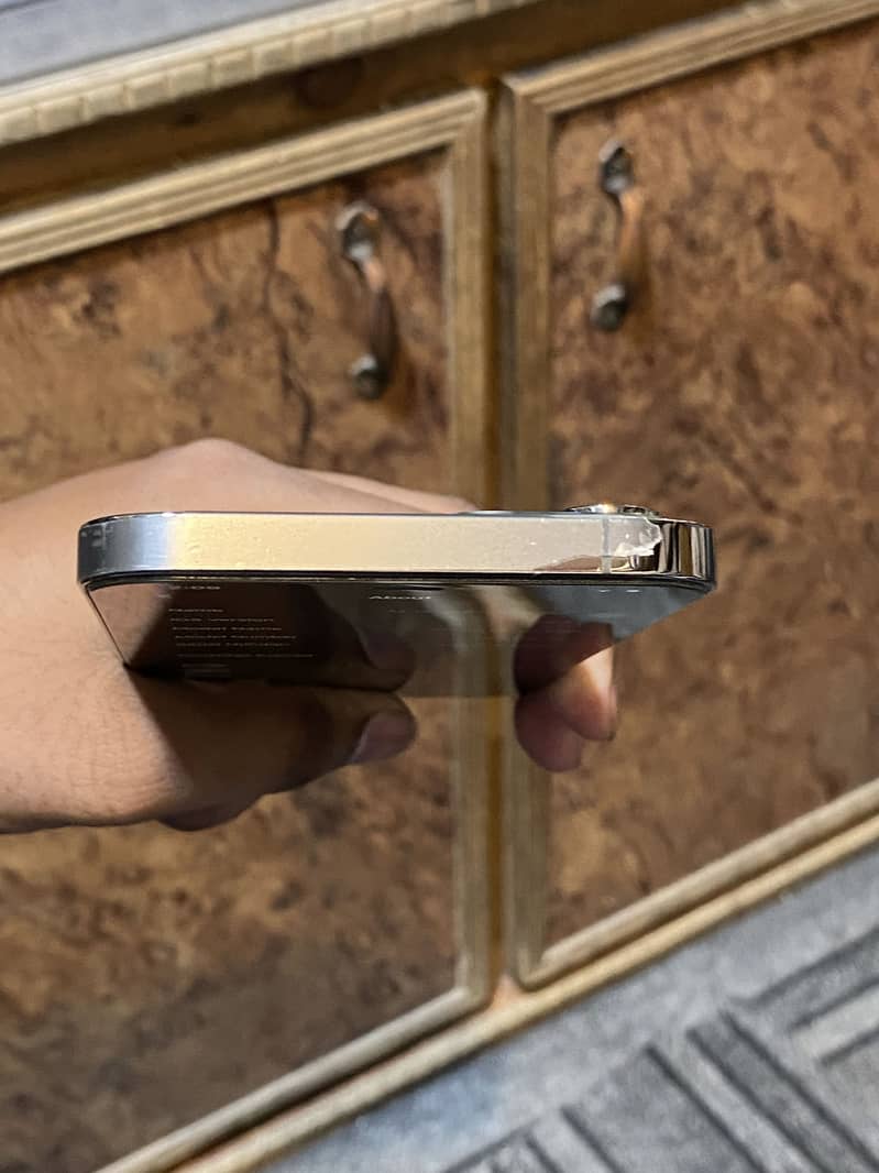 iPhone 12 pro Max 2