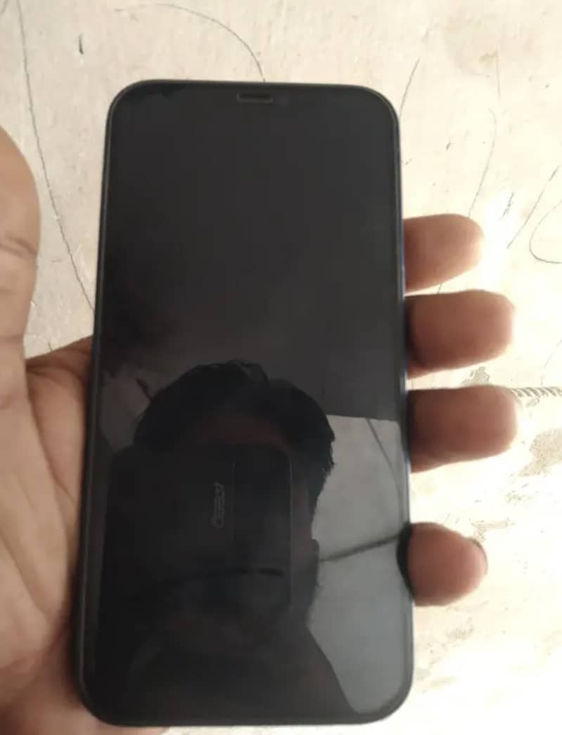 Apple iPhone 12 3