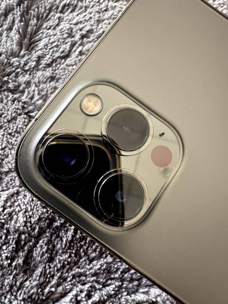 iphone 12pro max 3