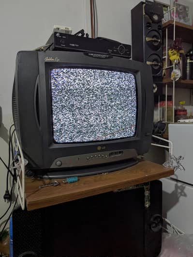 LG Golden Eye CRT