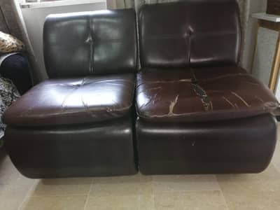 2 single leather sofas phone Num. 03236095802