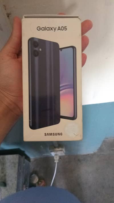 Samsung Mobile A05 4 64 offical pta  with Box exchanged possible