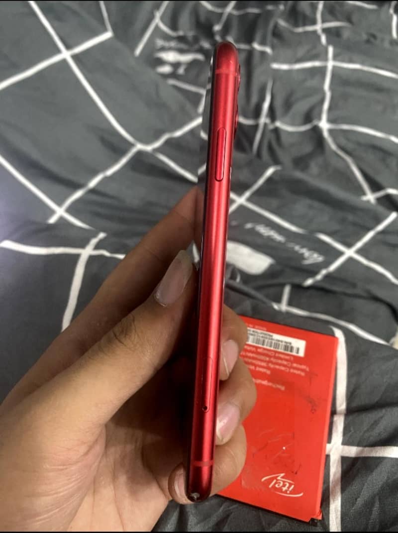 Apple iPhone 11 0