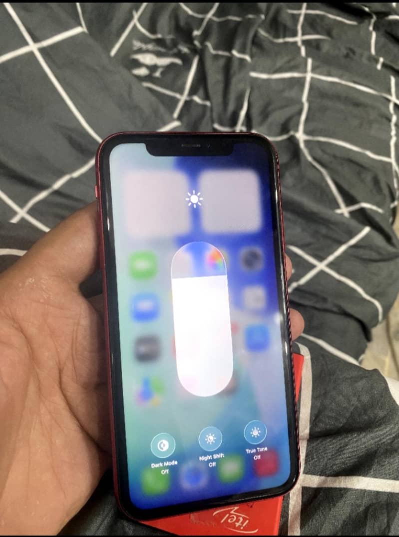 Apple iPhone 11 4