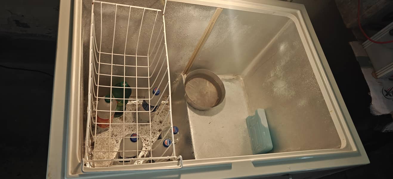 freezer Dawlance 4
