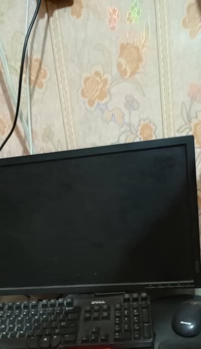 Dell Core i7 4th Gen PC + LCD Monitor - 16GB RAM 112GB SSD 466GB HDD