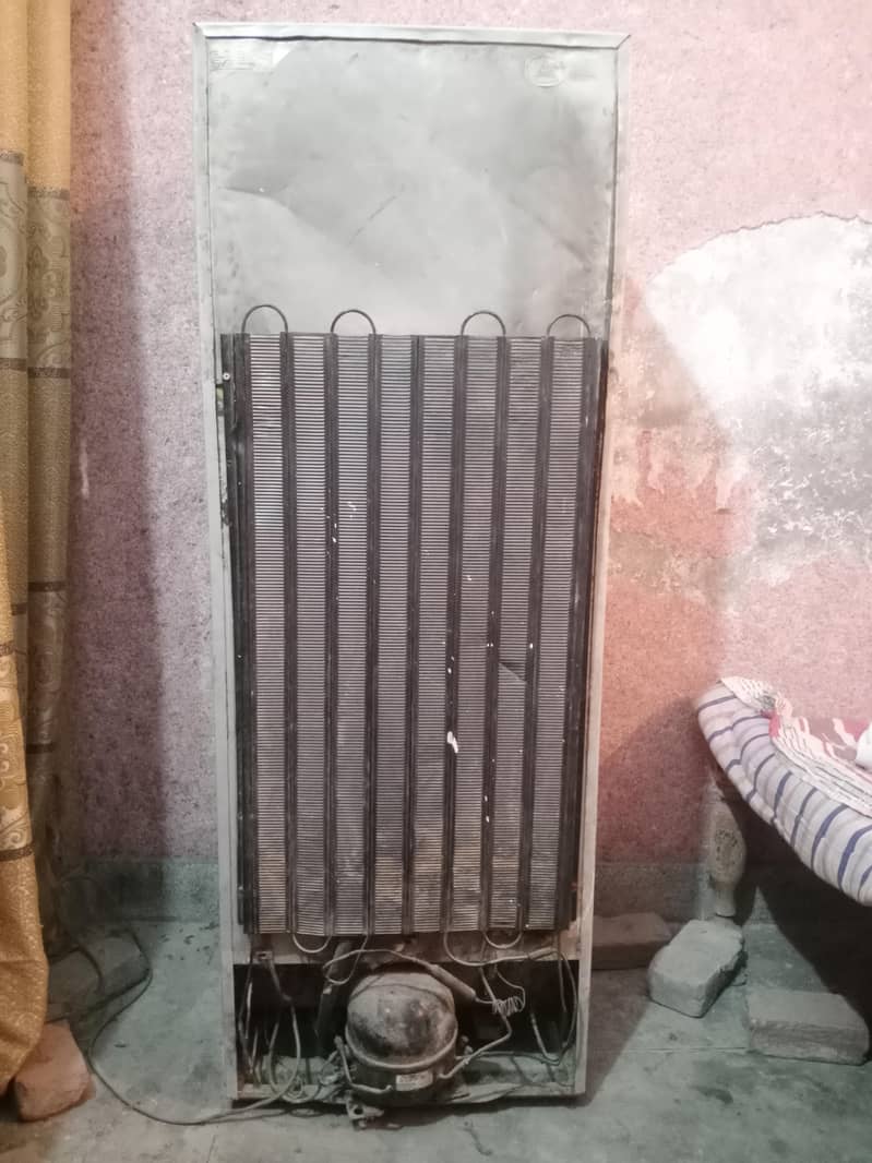 Dawlance Fridge Urgent sale 3