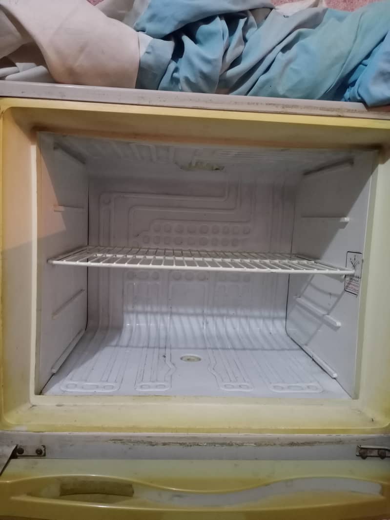 Dawlance Fridge Urgent sale 6