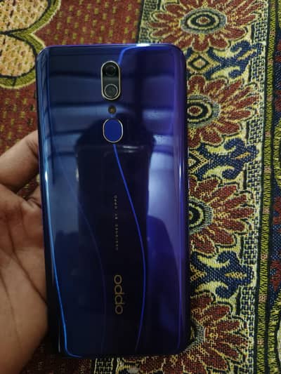 Oppo F11 for sale with box no charger