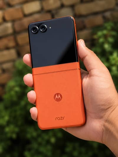 Motorola Razr 50 256GB – Foldable Flagship Smartphone