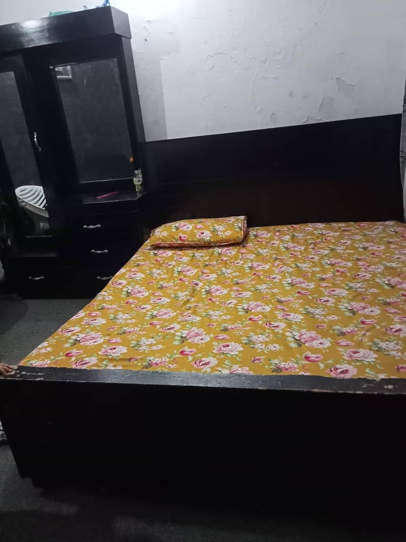 king size bed 0