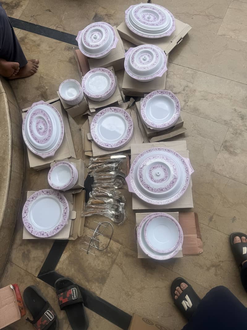 Dinner set Borcam 1