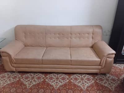 urgent sale 6 seater excellent condition sofa