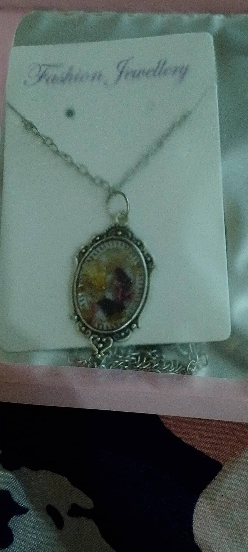 risen lockets 7