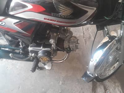 star only whatsapp . bike self start ha. 2020 model ha number 2025 ka ha