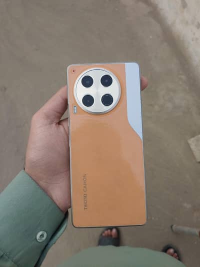 Tecno CAMON 30