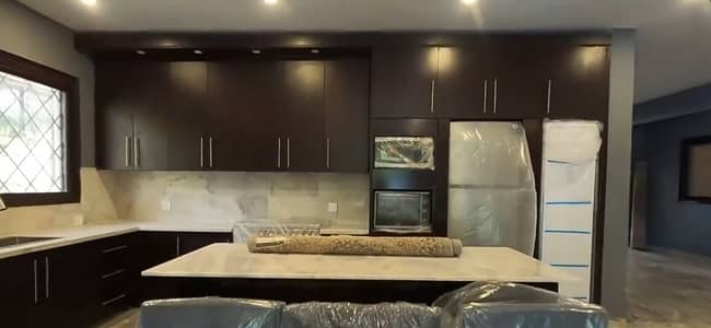 Exclusive 610 Sq. Yd. Corporate Stlye Bungalow for Rent