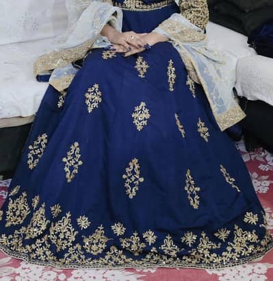 Blue colour ful heavy work maxi 3 layers with attach cancan