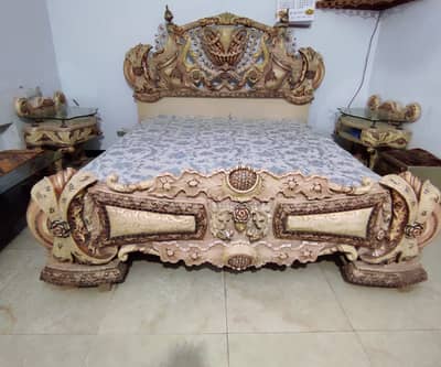 King Size Bedset with 2 side tables, Dressing Table along with stool