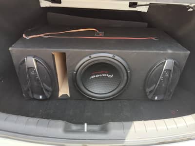 Pioneer Car Audio Sound System With Amplifier