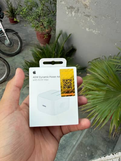 Apple Original 40W adapter