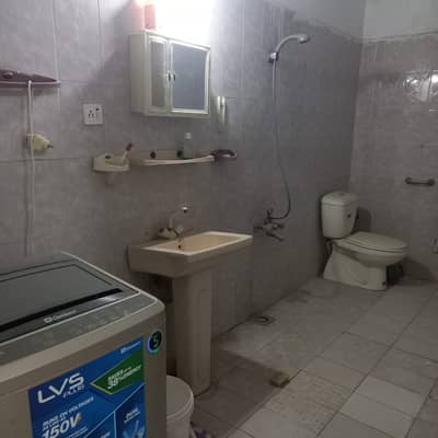 This magnificent 1500 sq ft Double Story Bungalow is a dream property for a school, college, IT company and software house. 2. Located at a prime location in Block 7 Gulshan-e-Iqbal, this property can be the best symbol of business success.