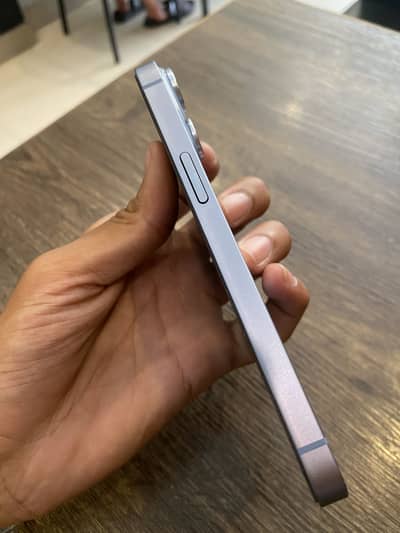 Iphone 14 physical sim wala model