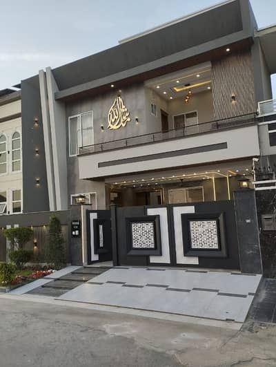 10 marla elegant brand new House for Sale in DC colony