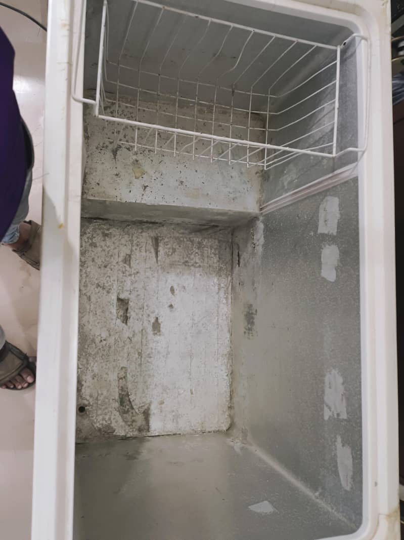 Waves Deep Freezer. 1