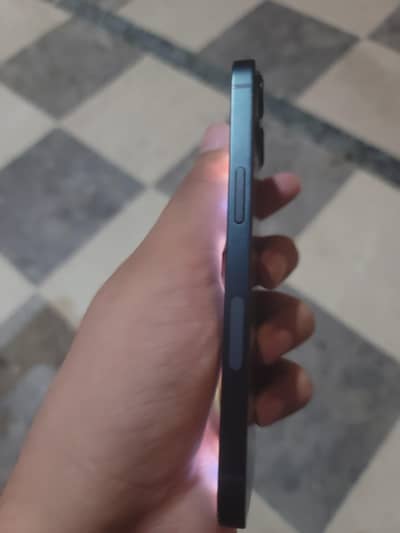 Iphone 13 back break