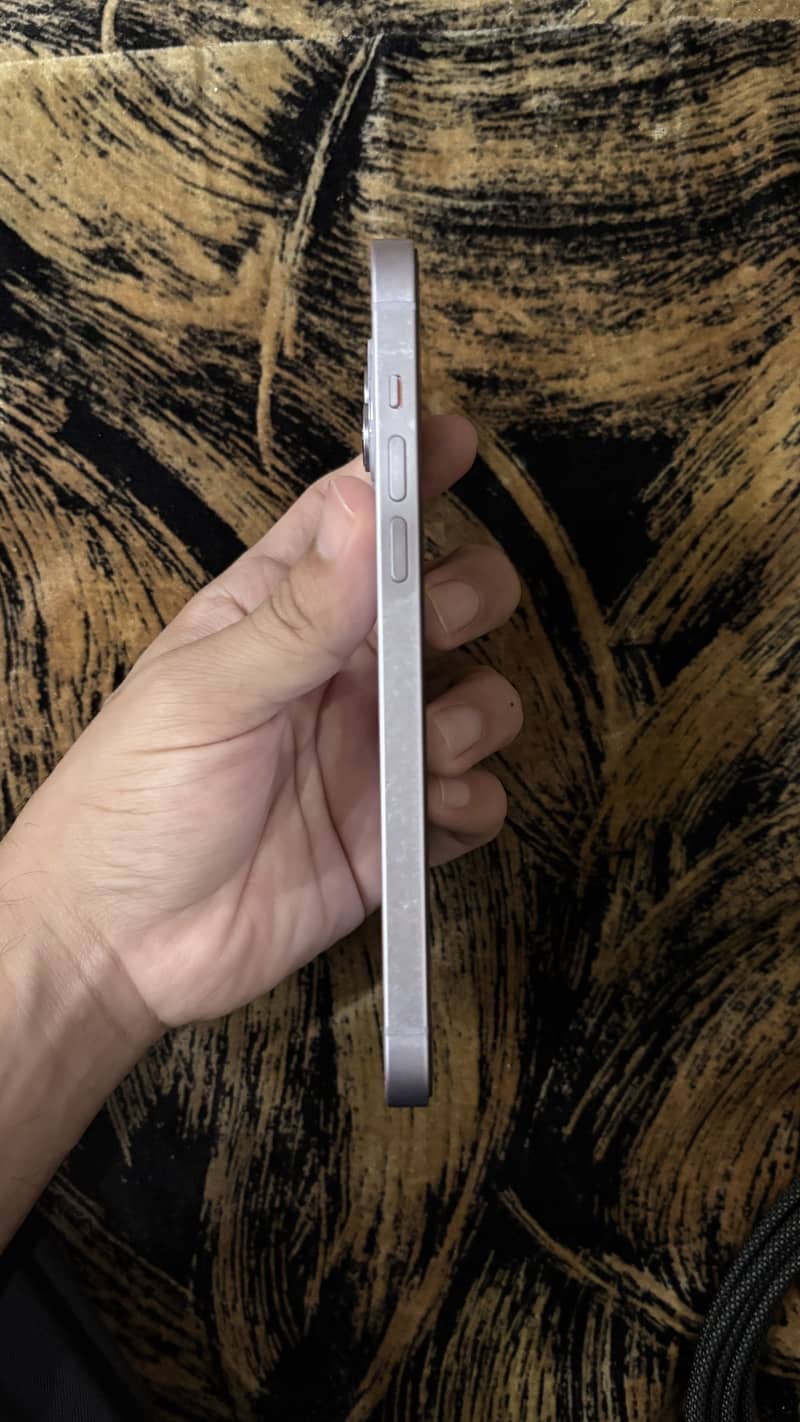 iPhone 14PLUS 4