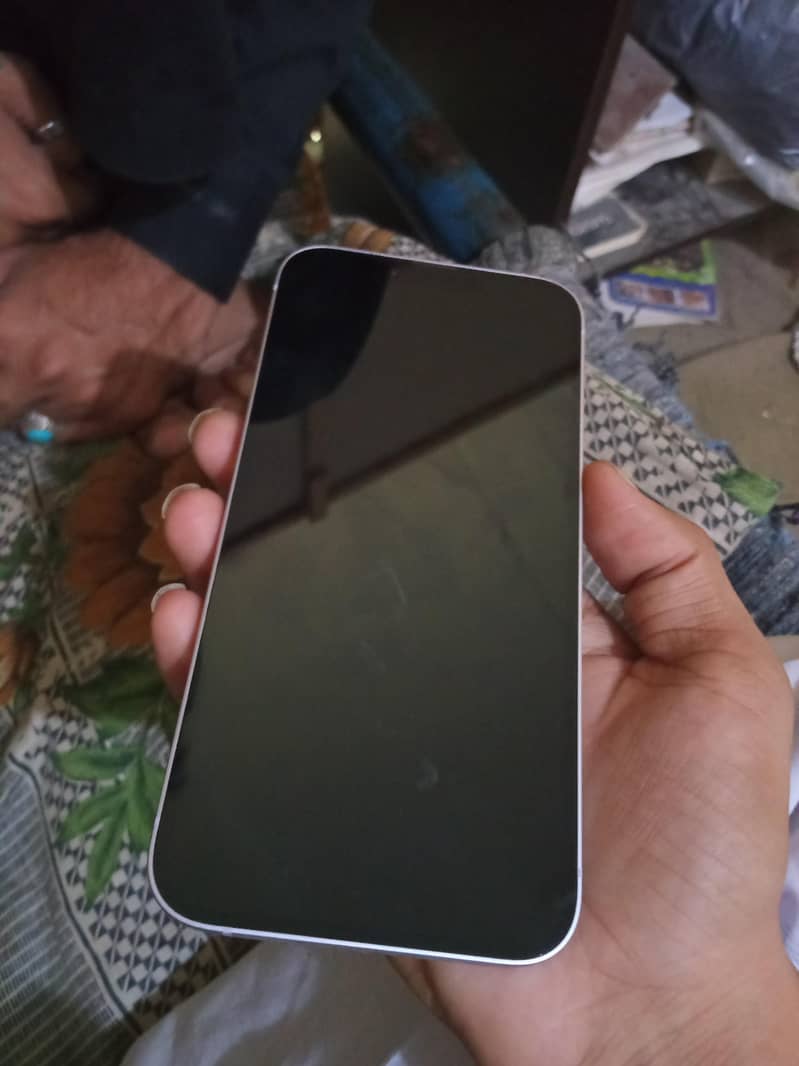 Apple iPhone 14 plus 3