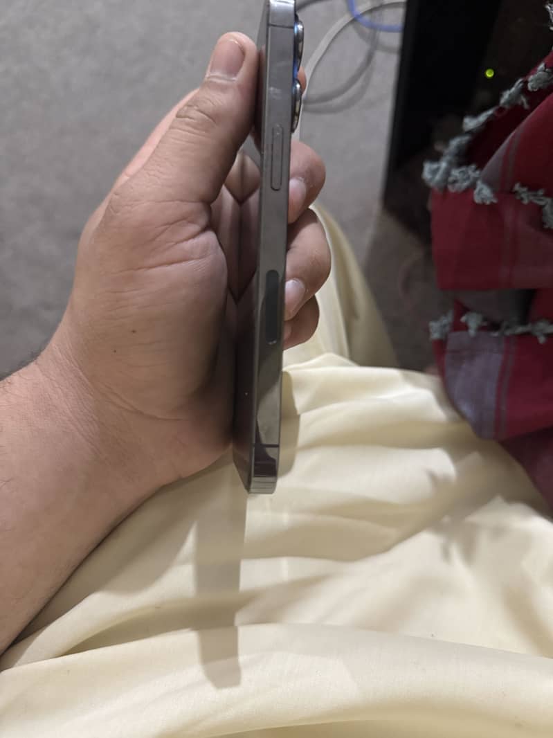 Apple iPhone 13 Pro 0