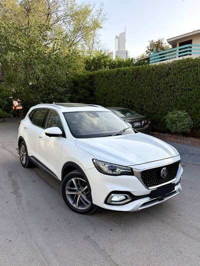 MG HS 2021