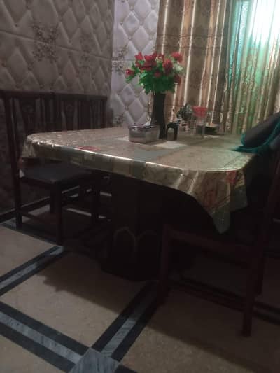 New Dining with 6 charis