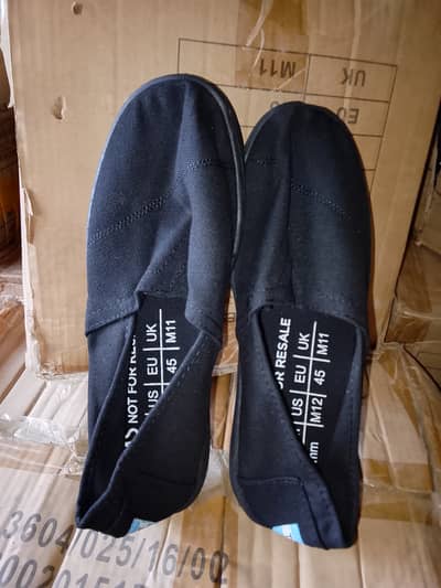 TOMS SIZE 9 & 10