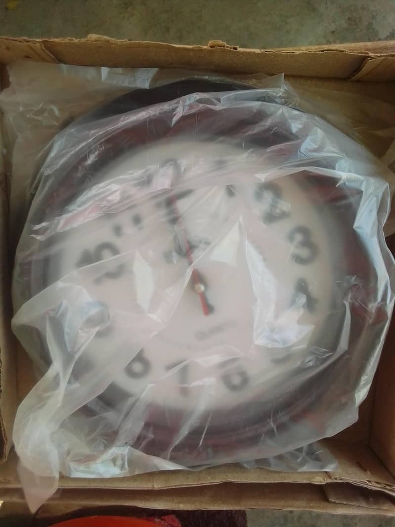 Brand New Boss Quartz Wall Clock – Box Packed, Unused 0