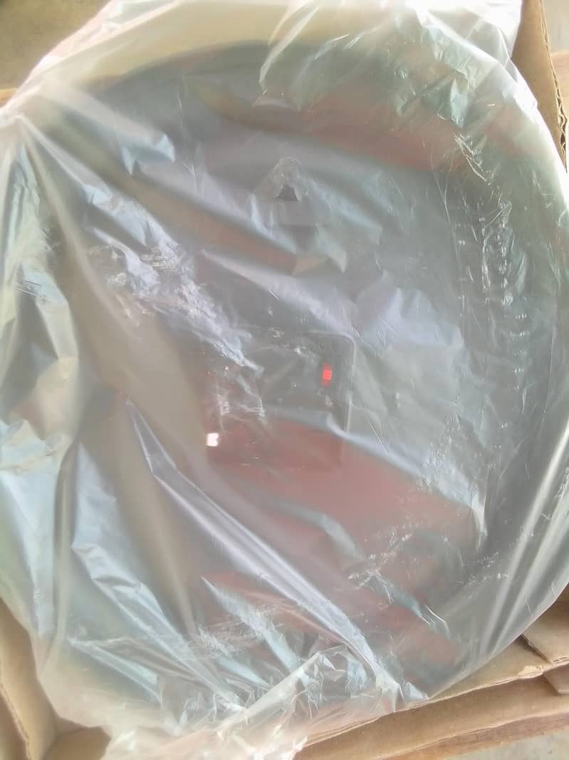 Brand New Boss Quartz Wall Clock – Box Packed, Unused 2