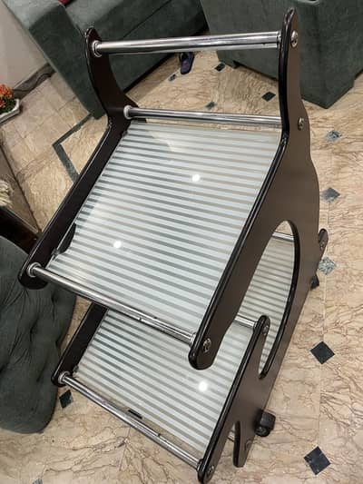 Tea trolly good condition