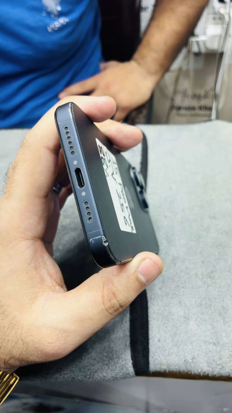 iPhone 15 Pro max 1