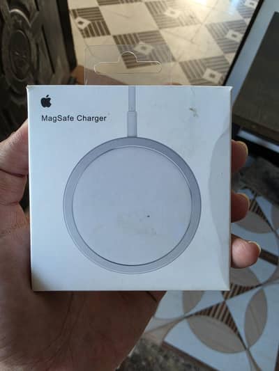 Magsafe Wireless Charger in excellent condition