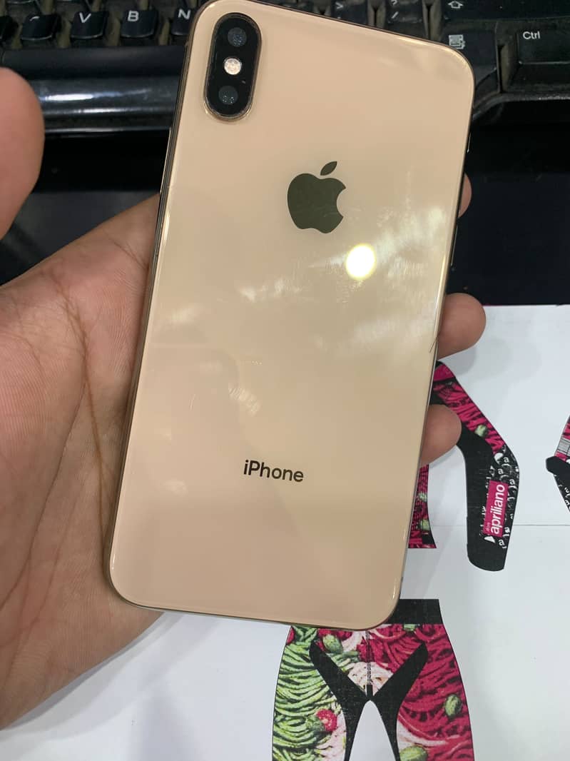 iPhone XS 0