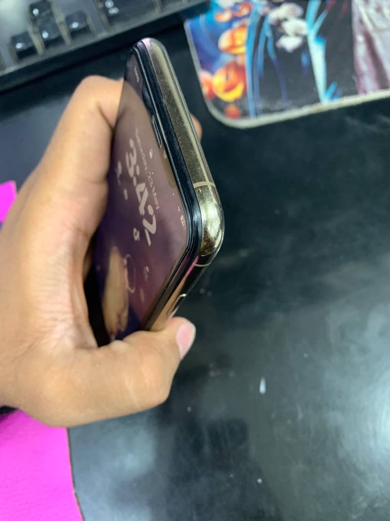 iPhone XS 1