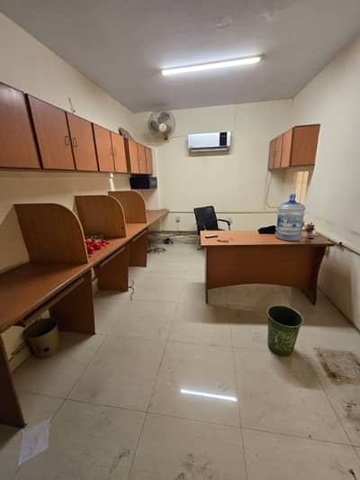 Sami furnished office for rent 1000sqft in shahar e Faisal.