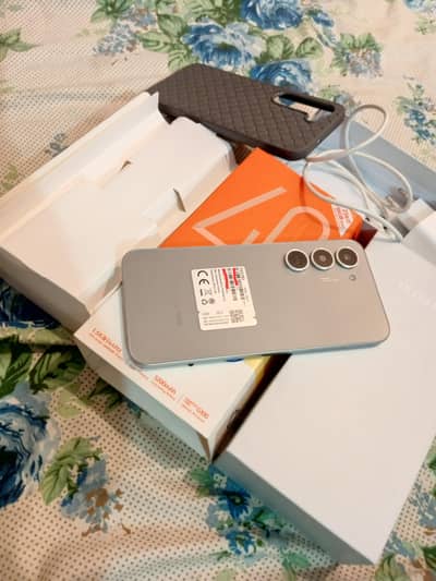 Tecno spark 40 pro All ok with box and charger 8/256. GB