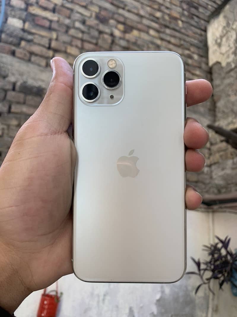 Apple iPhone 11 Pro 0