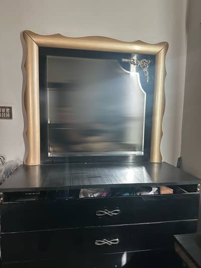 Dressing table